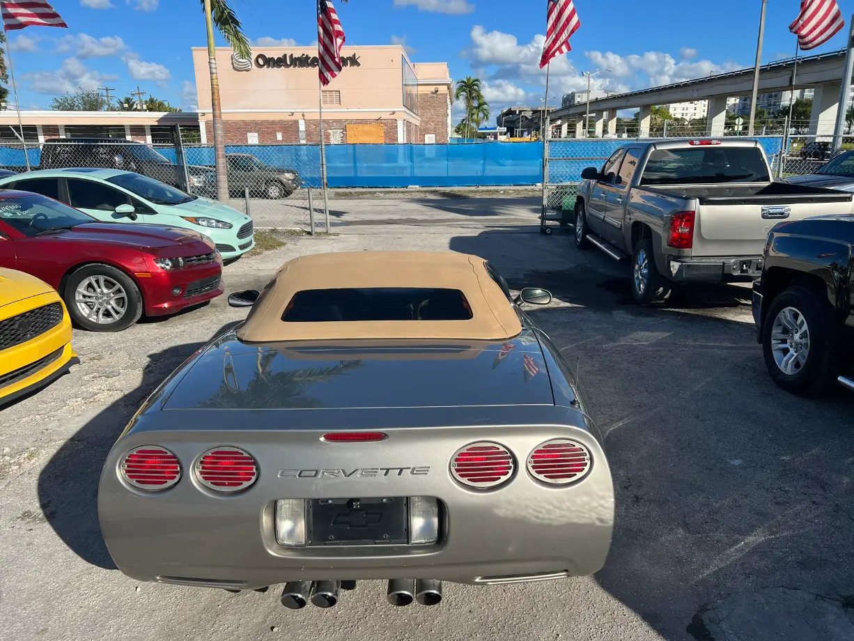 used 2000 Chevrolet Corvette - back view